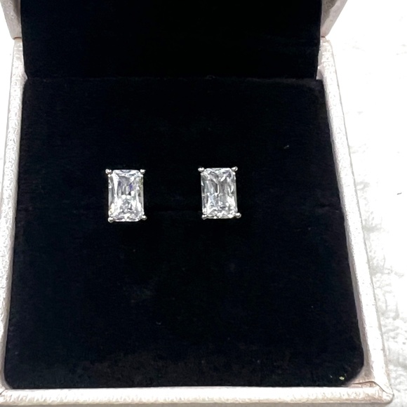 Raneecoco, Stunning Flame, Radiant Cut Stud Earrings - Picture 9 of 12